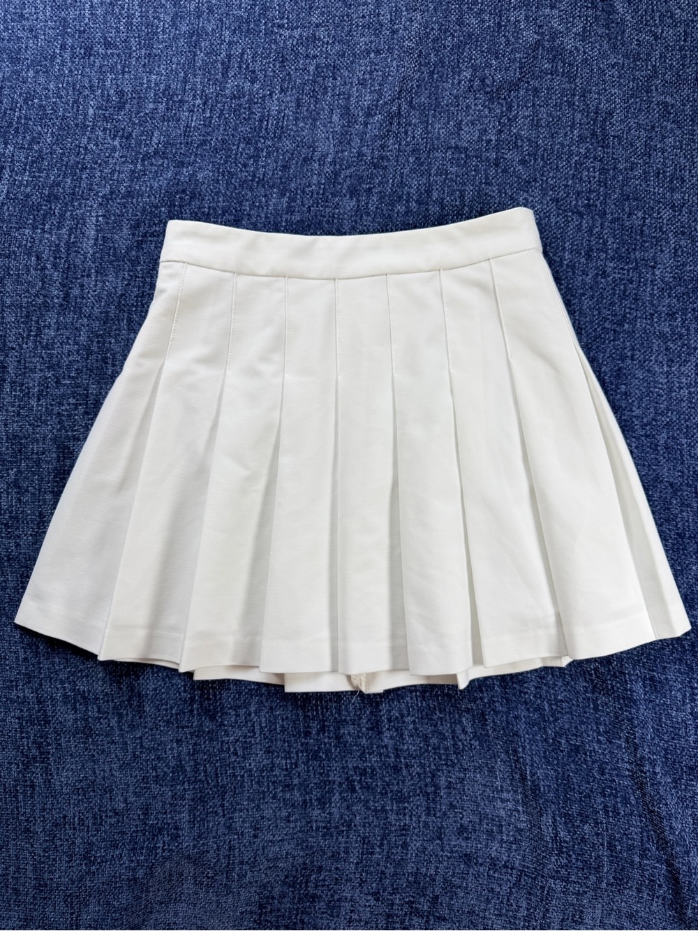 Aritzia Sunday Best White Olympia Pleated Mini Skirt Size 4 - Picture 3 of 9